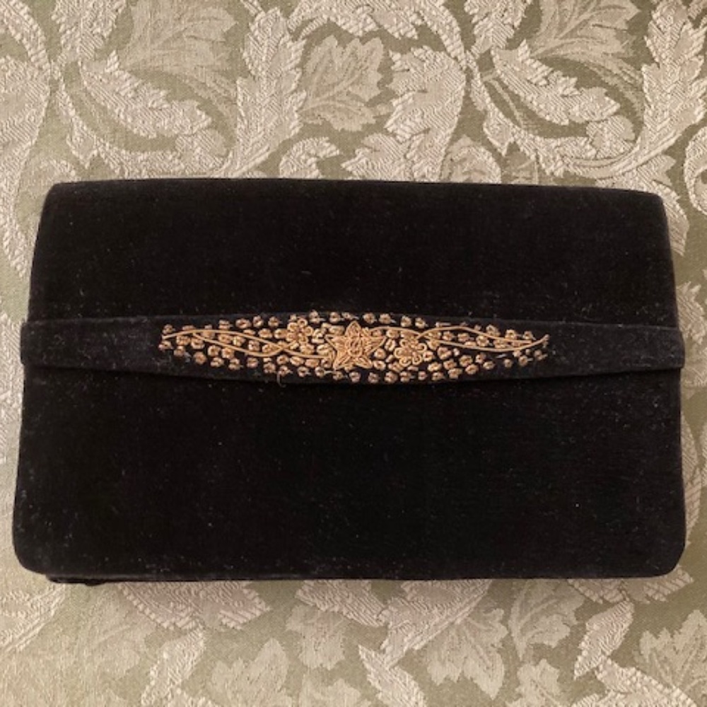Vintage Black Clutch with Gold Embroidered Floral & Bird Motif - Picture 4 of 7